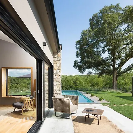 Ulmus Near Motovun For 6 People With Heated Pool & Jacuzzi Villa