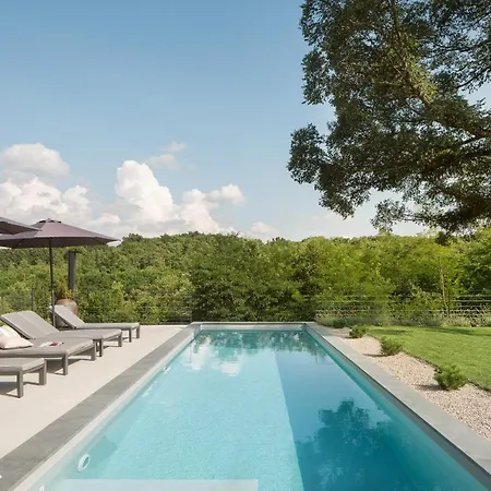 Ulmus Near Motovun For 6 People With Heated Pool & Jacuzzi Villa Karojba