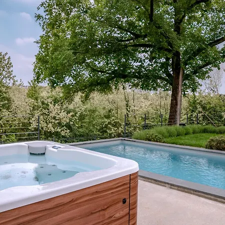 Ulmus Near Motovun For 6 People With Heated Pool & Jacuzzi