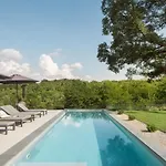 Ulmus Near Motovun For 6 People With Heated Pool & Jacuzzi فيلة Karojba