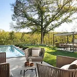 Ulmus Near Motovun For 6 People With Heated Pool & Jacuzzi Karojba