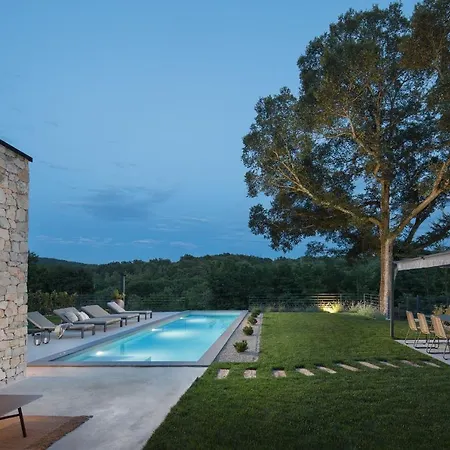فيلة Ulmus Near Motovun For 6 People With Heated Pool & Jacuzzi